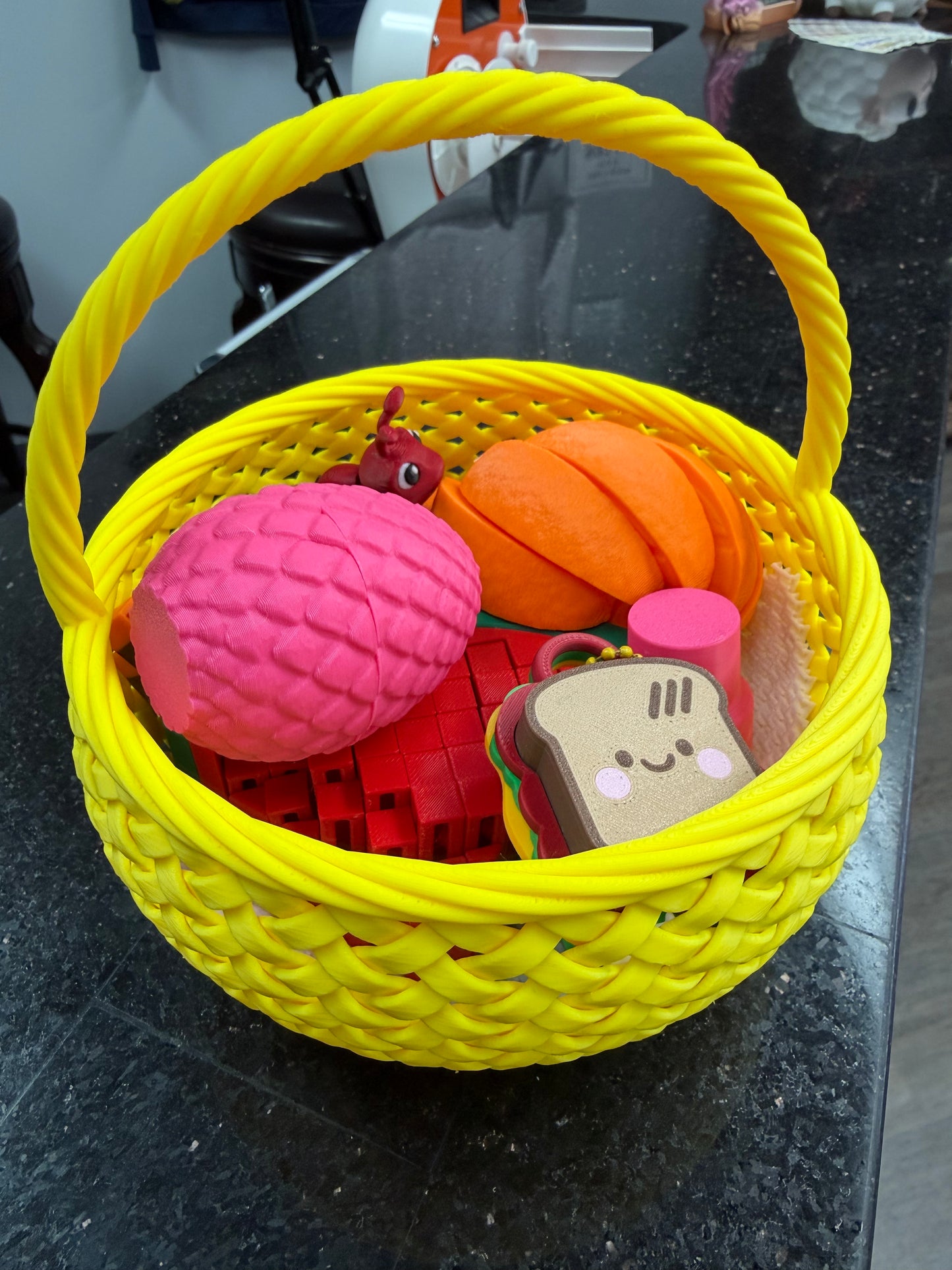 3-D Fidget Lunch Basket