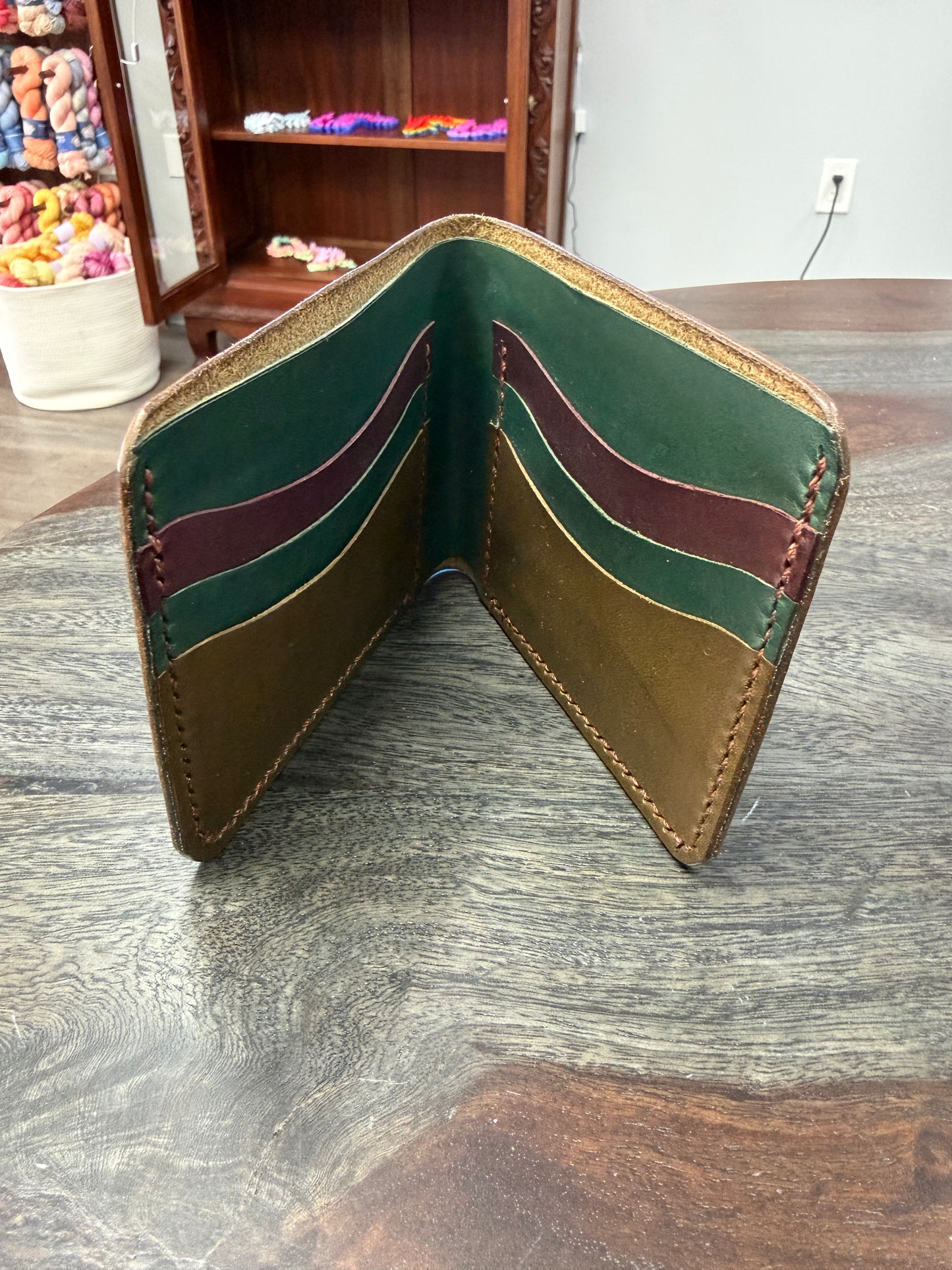 Leather Wallet: Hercules 6-Pocket Style